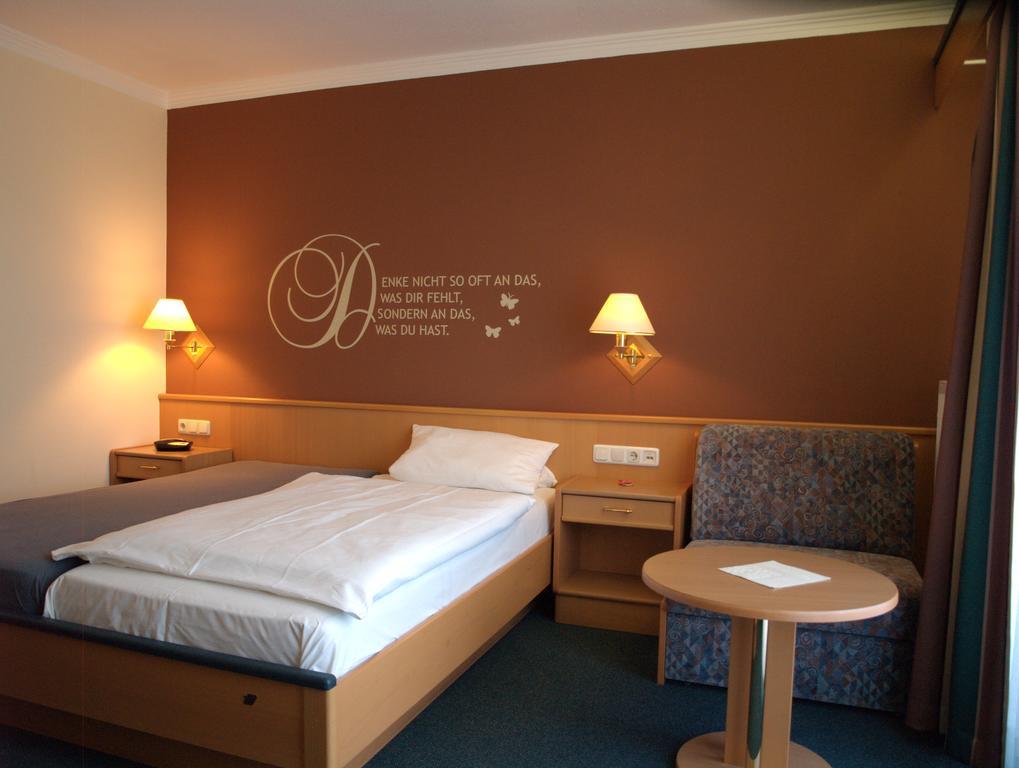 Waldhotel Kurfuerst Kaisersesch Pokoj fotografie